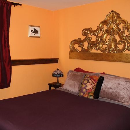 Redlight Historic Bunk Hotel And Speakeasy Тръки Екстериор снимка