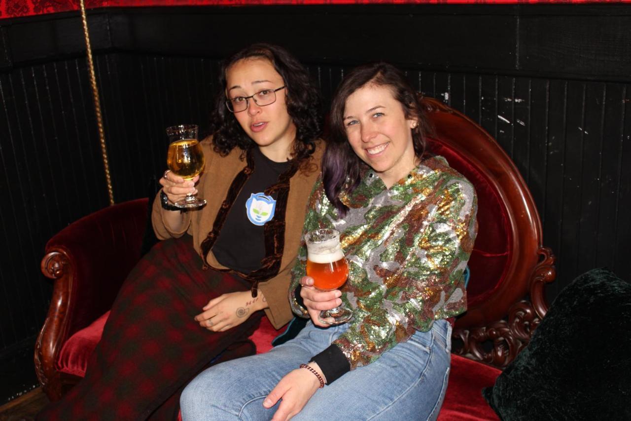 Redlight Historic Bunk Hotel And Speakeasy Тръки Екстериор снимка