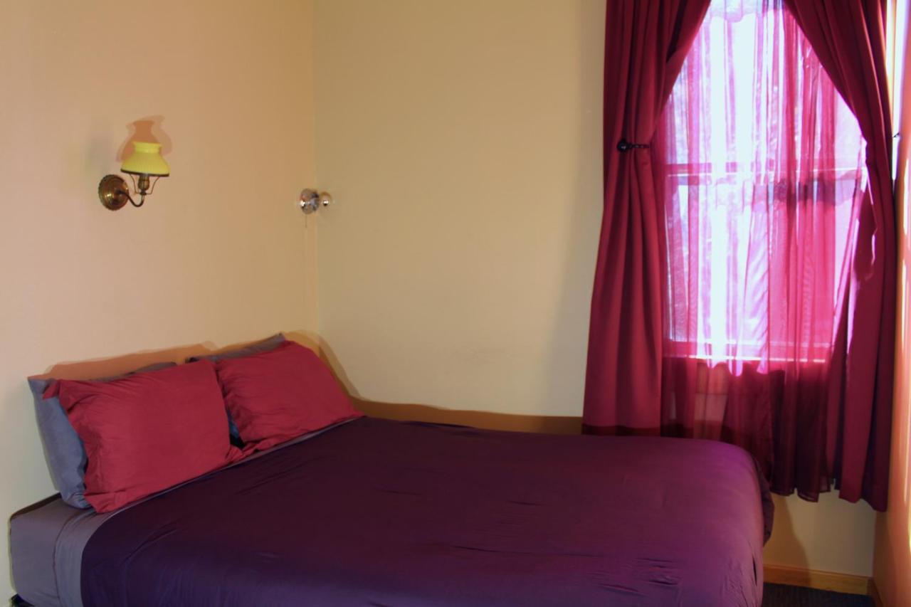 Redlight Historic Bunk Hotel And Speakeasy Тръки Екстериор снимка